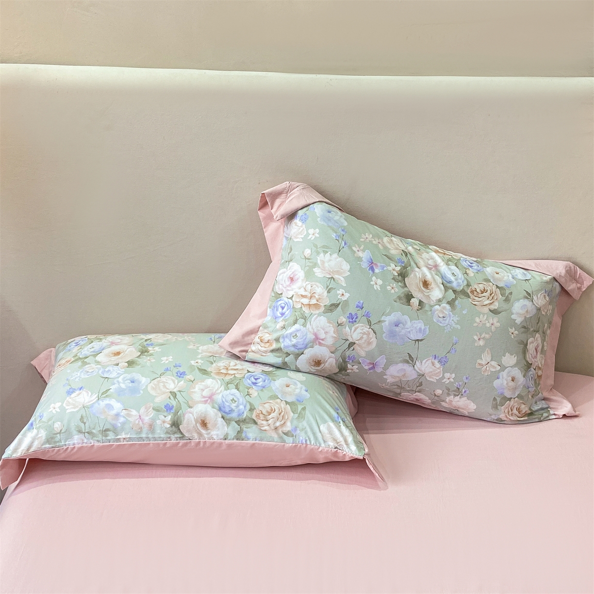 91家纺网 家纺一手货源 找家纺 慕木家纺 2026新款A类印花拼角工艺慕斯棉四件套系列（抽空压缩可供跨境）提供买家秀 青妍+粉