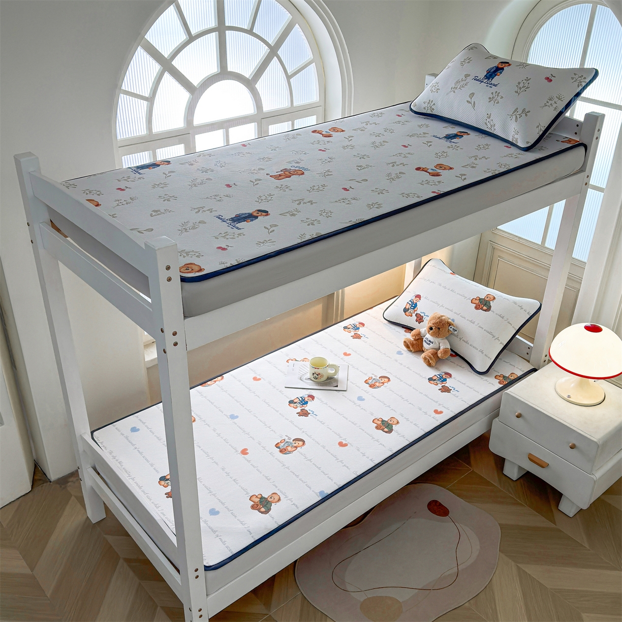 91家纺网 家纺一手货源 找家纺 慕木家纺 2026新款A类三明治复合冰丝席泰迪爱兰系列学生款（正版授权）（提供买家秀） 泰迪字母