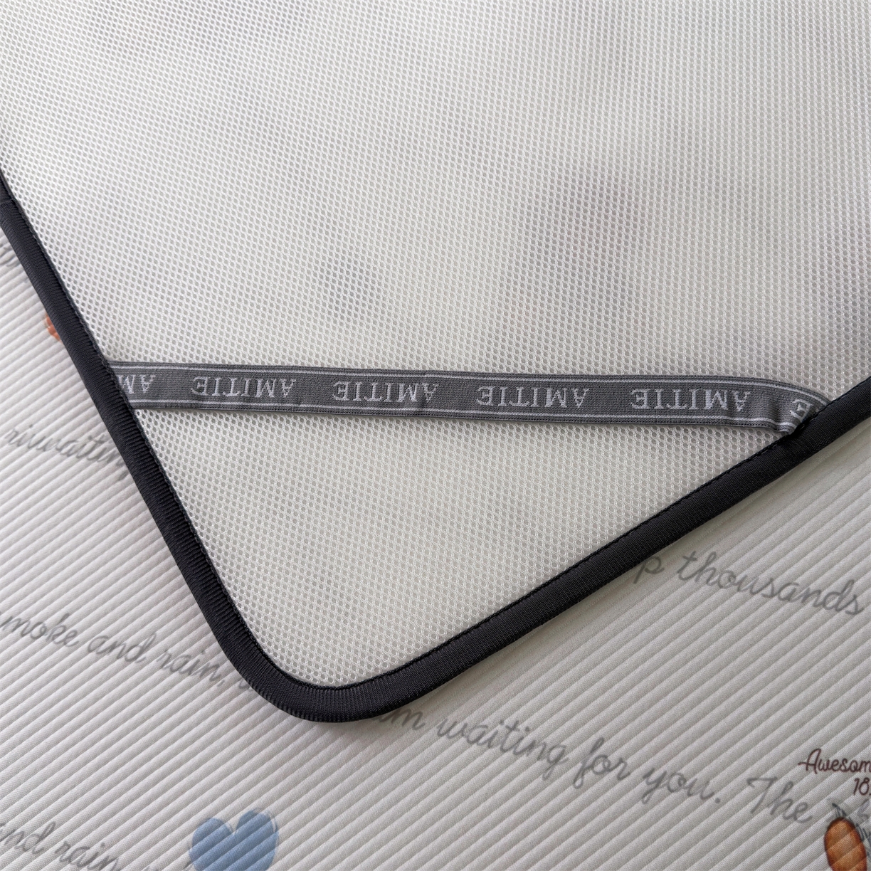 91家纺网 家纺一手货源 找家纺 慕木家纺 2026新款A类三明治复合冰丝席泰迪爱兰系列学生款（正版授权）（提供买家秀） 泰迪字母