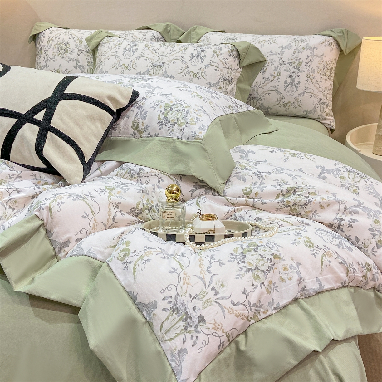 91家纺网 家纺一手货源 找家纺 慕木家纺 2026新款A类印花拼角工艺慕斯棉四件套系列（抽空压缩可供跨境）提供买家秀 清漫+绿