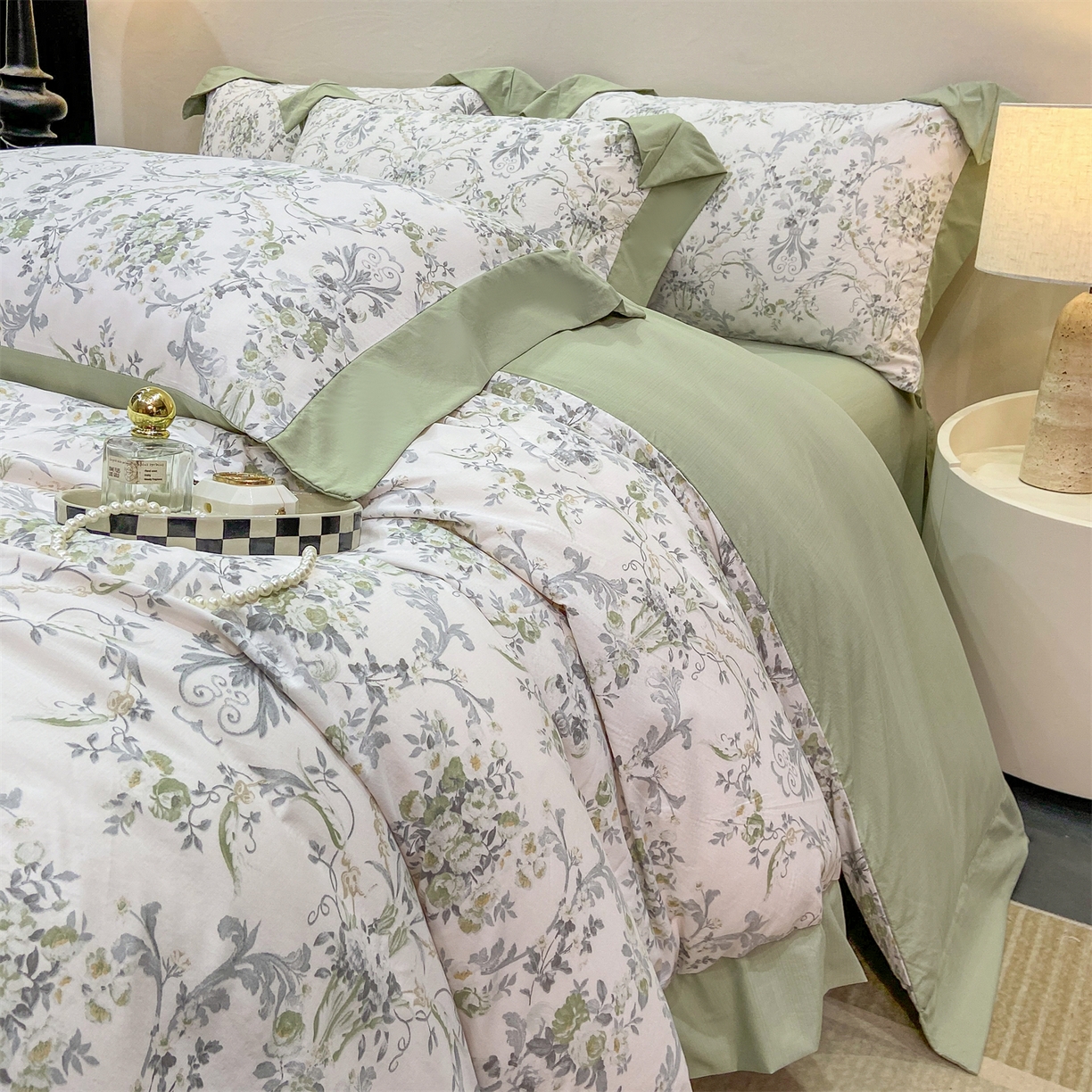 91家纺网 家纺一手货源 找家纺 慕木家纺 2026新款A类印花拼角工艺慕斯棉四件套系列（抽空压缩可供跨境）提供买家秀 清漫+绿