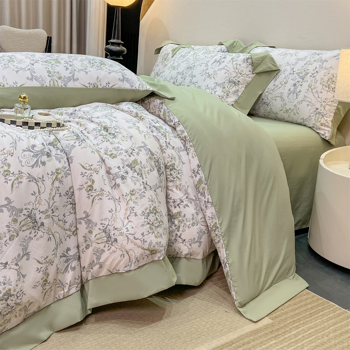 91家纺网 家纺一手货源 找家纺 慕木家纺 2026新款A类印花拼角工艺慕斯棉四件套系列（抽空压缩可供跨境）提供买家秀 清漫+绿