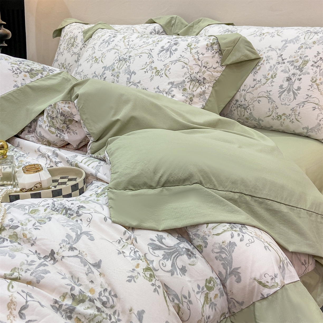 91家纺网 家纺一手货源 找家纺 慕木家纺 2026新款A类印花拼角工艺慕斯棉四件套系列（抽空压缩可供跨境）提供买家秀 清漫+绿