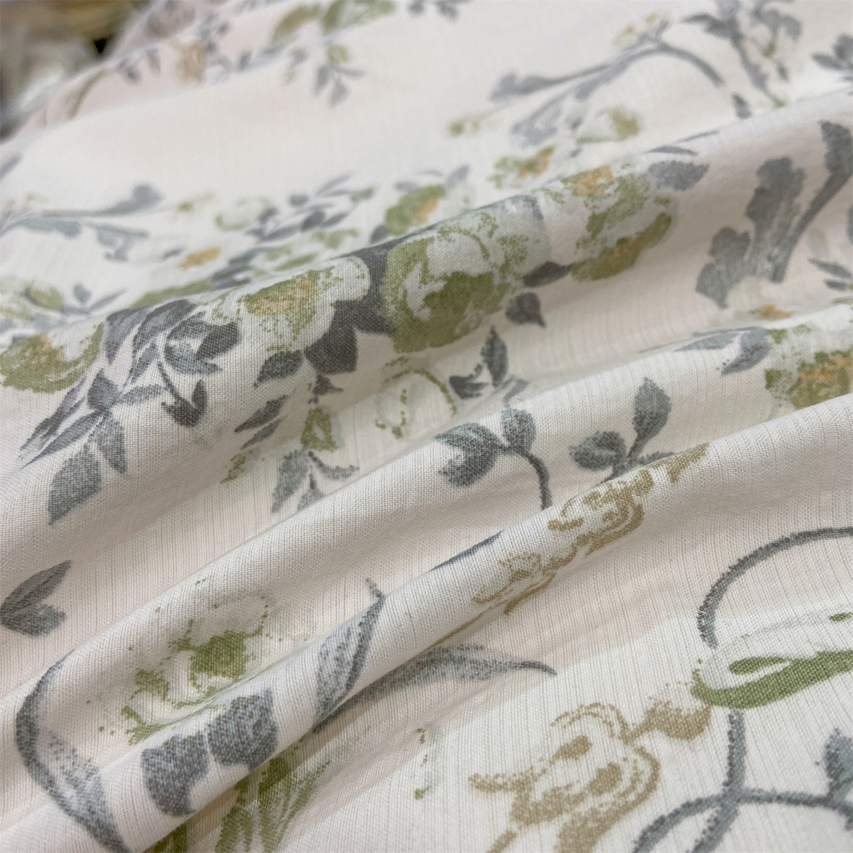 91家纺网 家纺一手货源 找家纺 慕木家纺 2026新款A类印花拼角工艺慕斯棉四件套系列（抽空压缩可供跨境）提供买家秀 清漫+绿