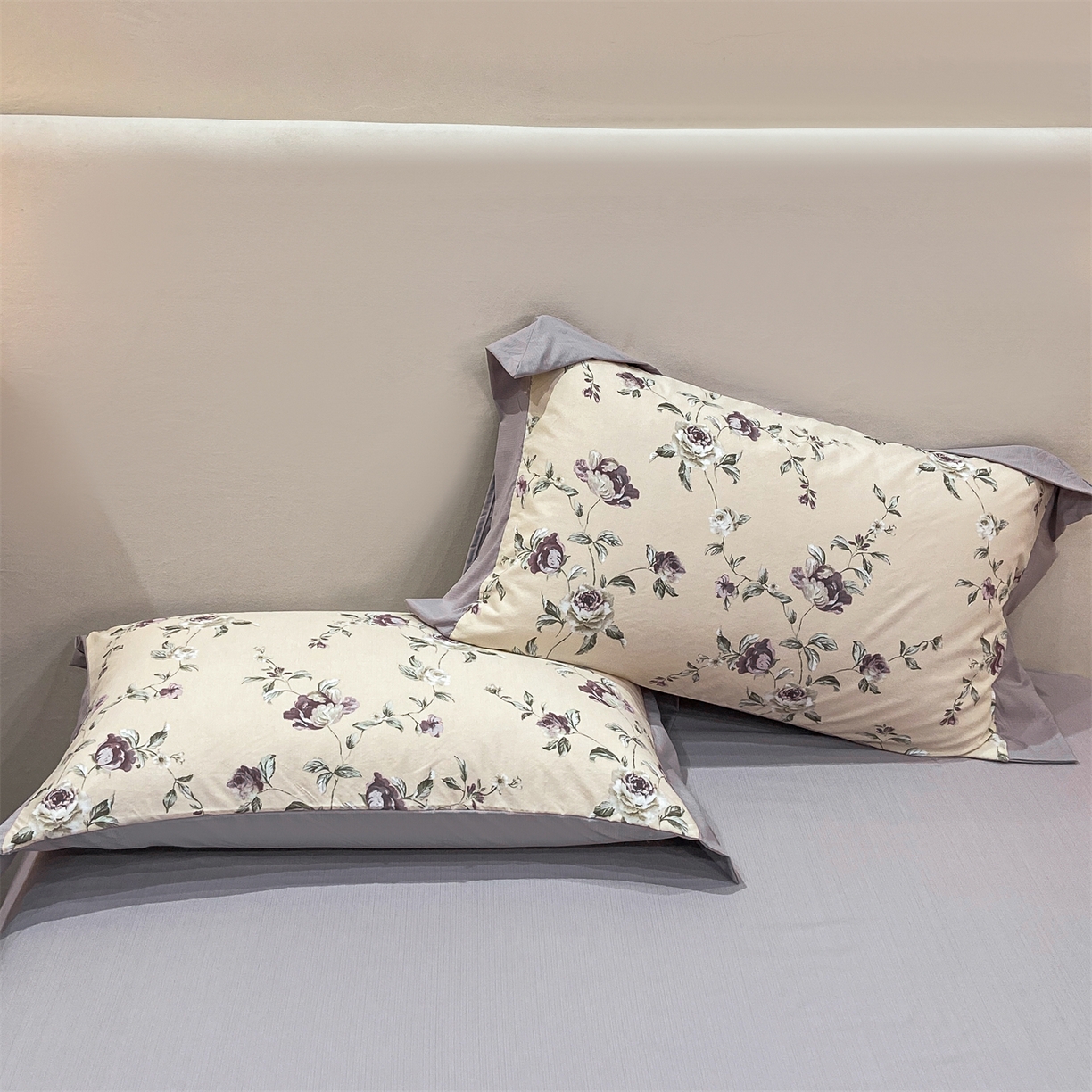 91家纺网 家纺一手货源 找家纺 慕木家纺 2026新款A类印花拼角工艺慕斯棉四件套系列（抽空压缩可供跨境）提供买家秀 洛雅+黛紫