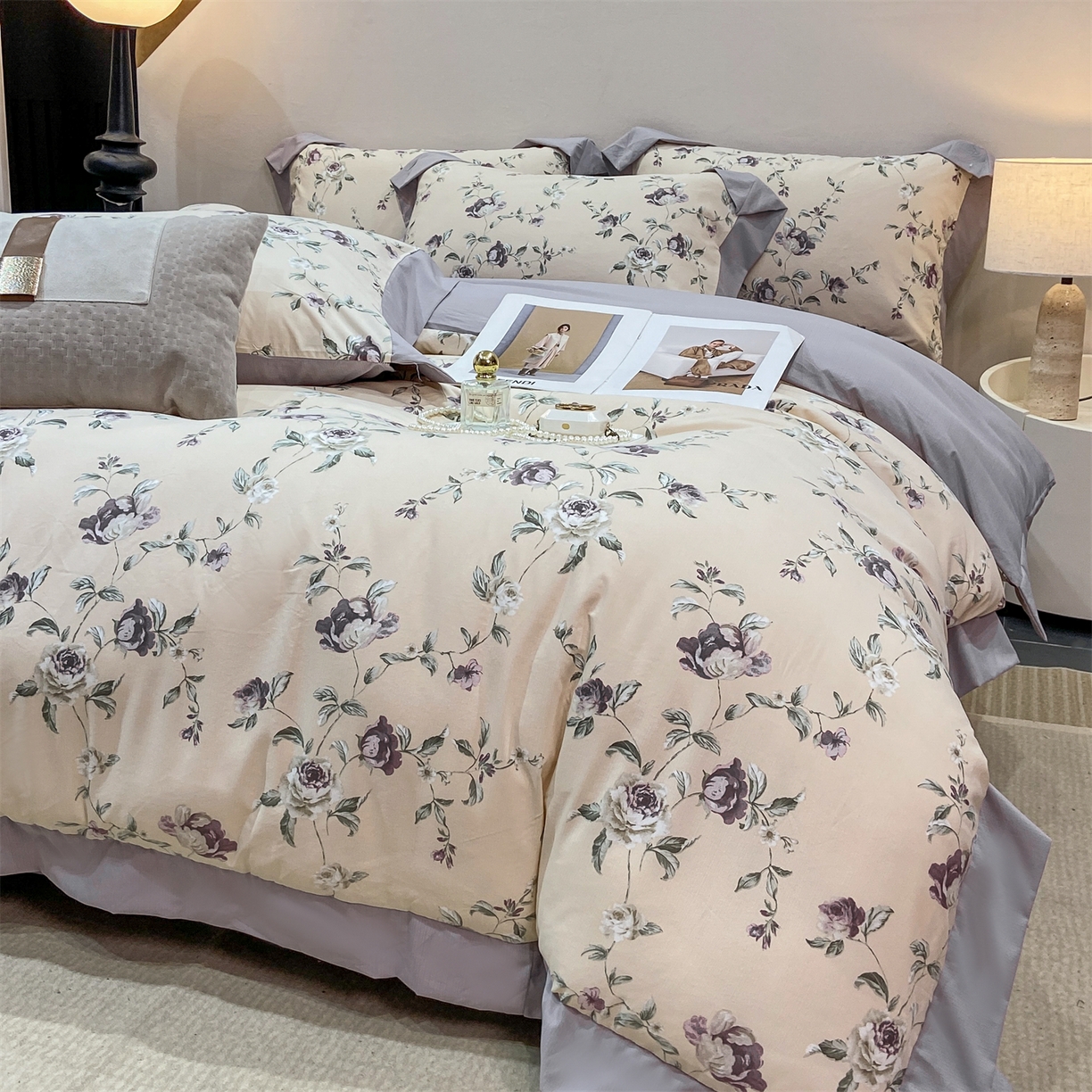 91家纺网 家纺一手货源 找家纺 慕木家纺 2026新款A类印花拼角工艺慕斯棉四件套系列（抽空压缩可供跨境）提供买家秀 洛雅+黛紫