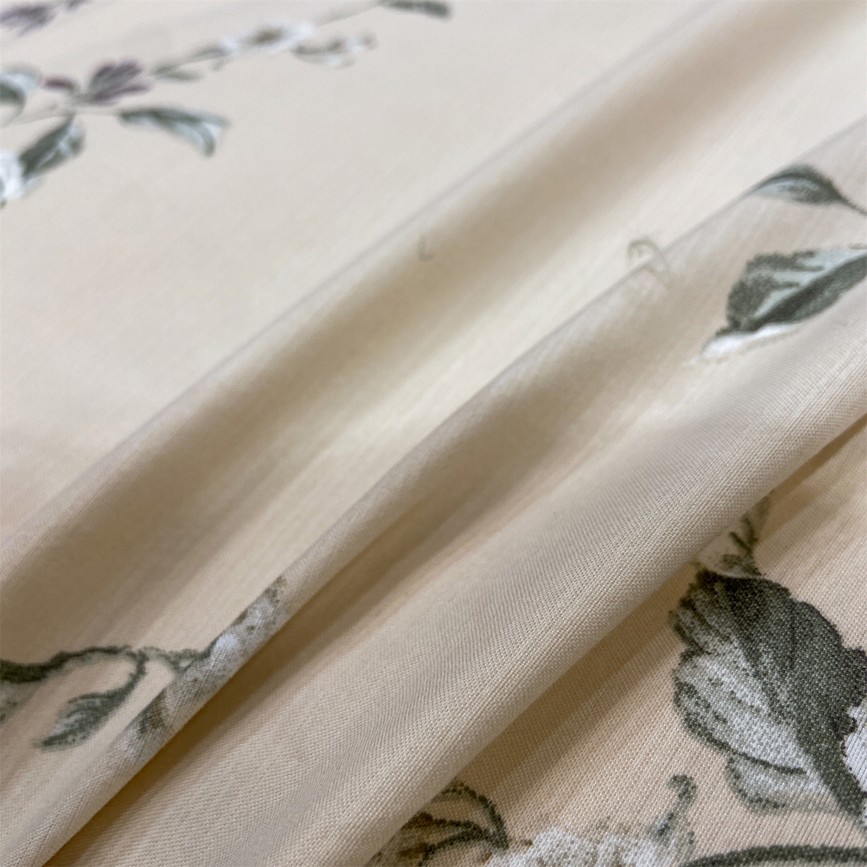 91家纺网 家纺一手货源 找家纺 慕木家纺 2026新款A类印花拼角工艺慕斯棉四件套系列（抽空压缩可供跨境）提供买家秀 洛雅+黛紫