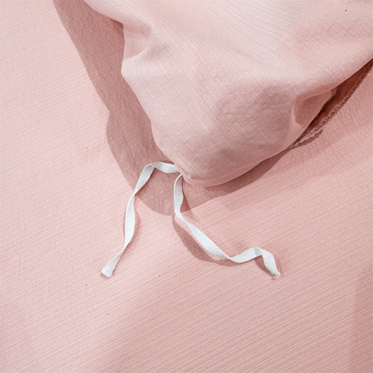 91家纺网 家纺一手货源 找家纺 慕木家纺 2026新款A类印花拼角工艺慕斯棉四件套系列（抽空压缩可供跨境）提供买家秀 洛可可+粉