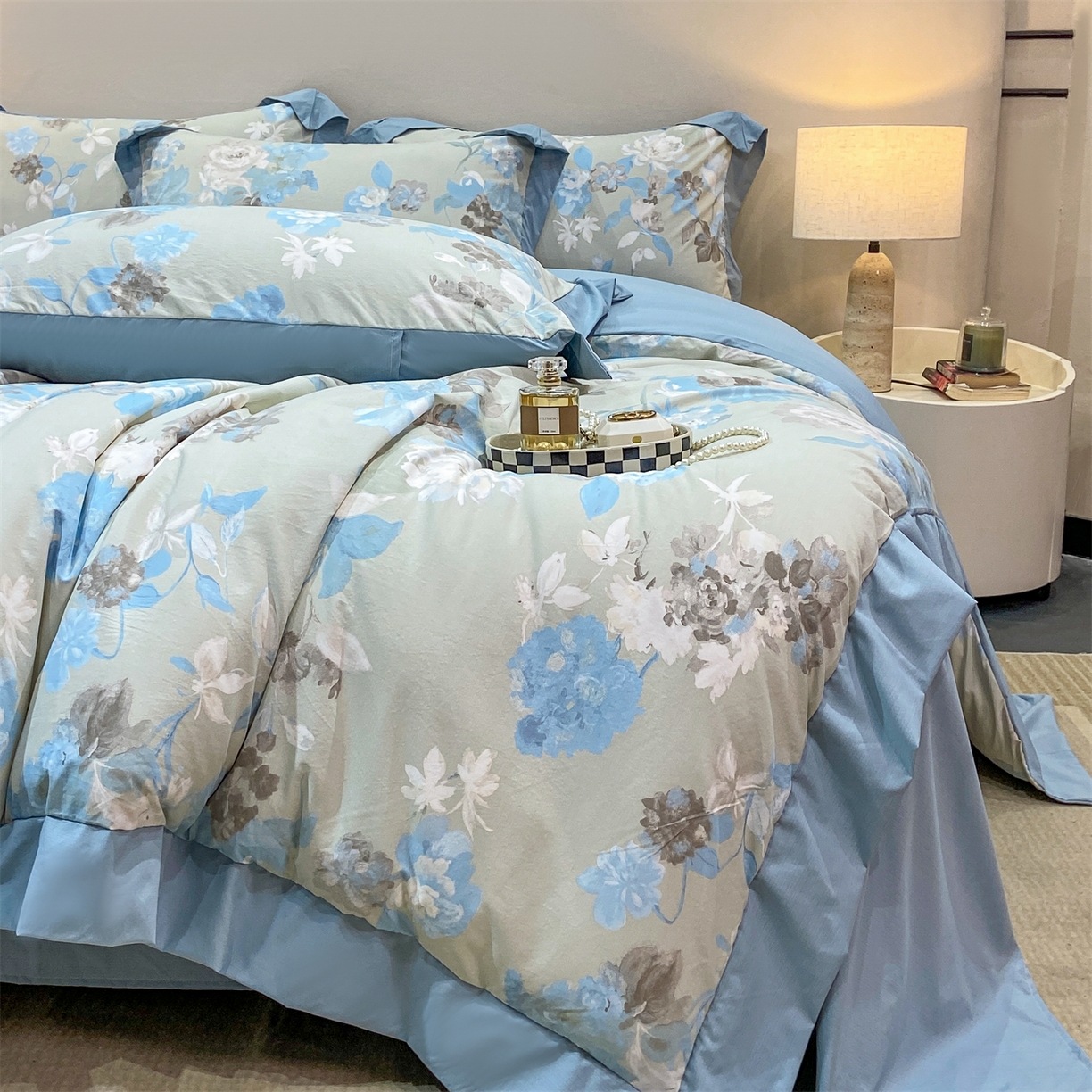 91家纺网 家纺一手货源 找家纺 慕木家纺 2026新款A类印花拼角工艺慕斯棉四件套系列（抽空压缩可供跨境）提供买家秀 蓝漪+蓝