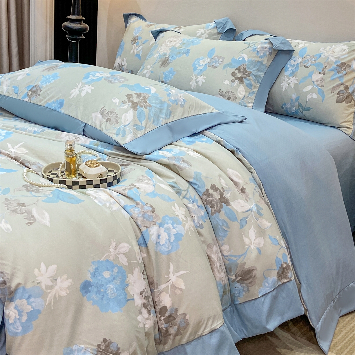 91家纺网 家纺一手货源 找家纺 慕木家纺 2026新款A类印花拼角工艺慕斯棉四件套系列（抽空压缩可供跨境）提供买家秀 蓝漪+蓝