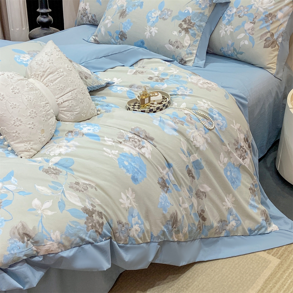 91家纺网 家纺一手货源 找家纺 慕木家纺 2026新款A类印花拼角工艺慕斯棉四件套系列（抽空压缩可供跨境）提供买家秀 蓝漪+蓝