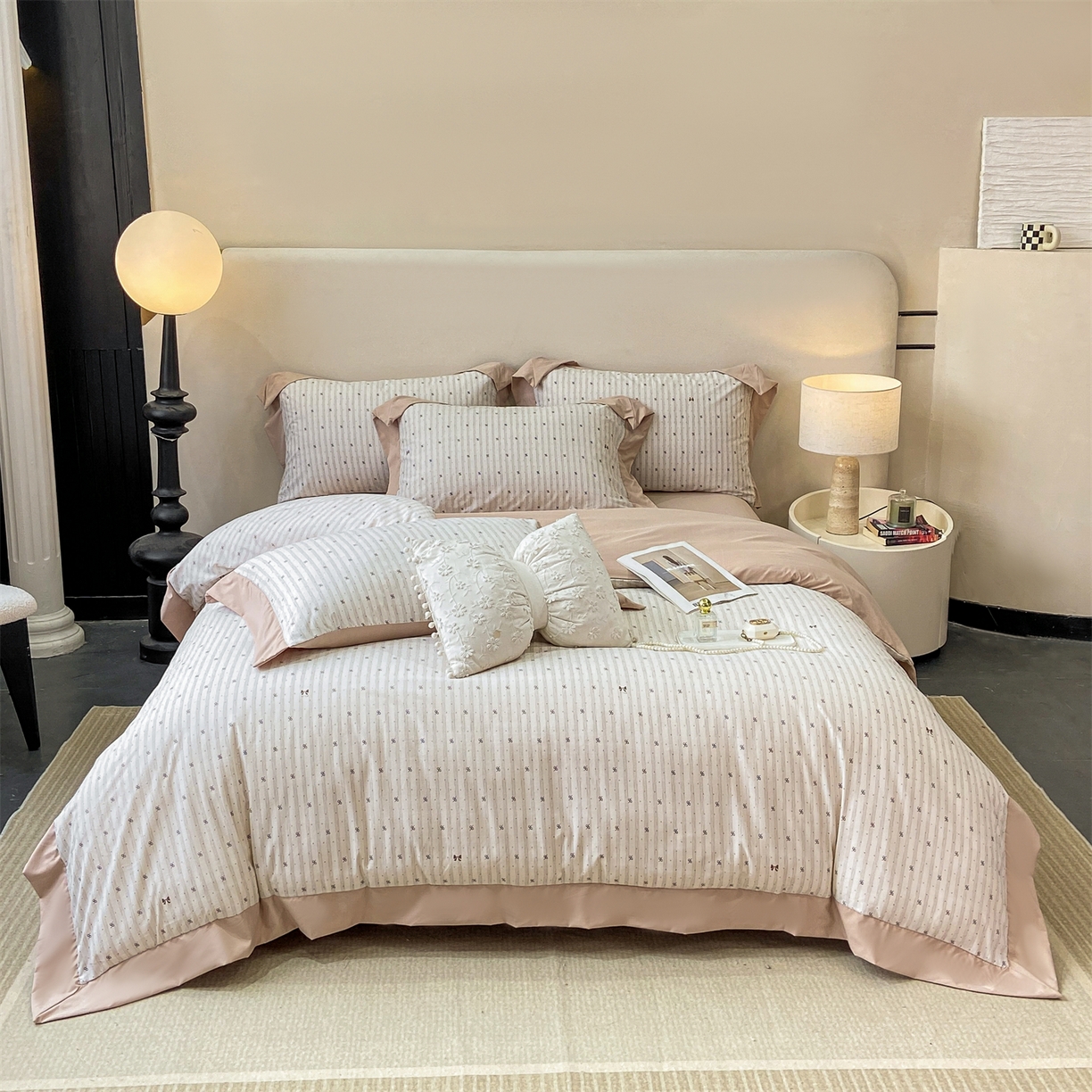 91家纺网 家纺一手货源 找家纺 慕木家纺 2026新款A类印花拼角工艺慕斯棉四件套系列（抽空压缩可供跨境）提供买家秀 波点序章+驼