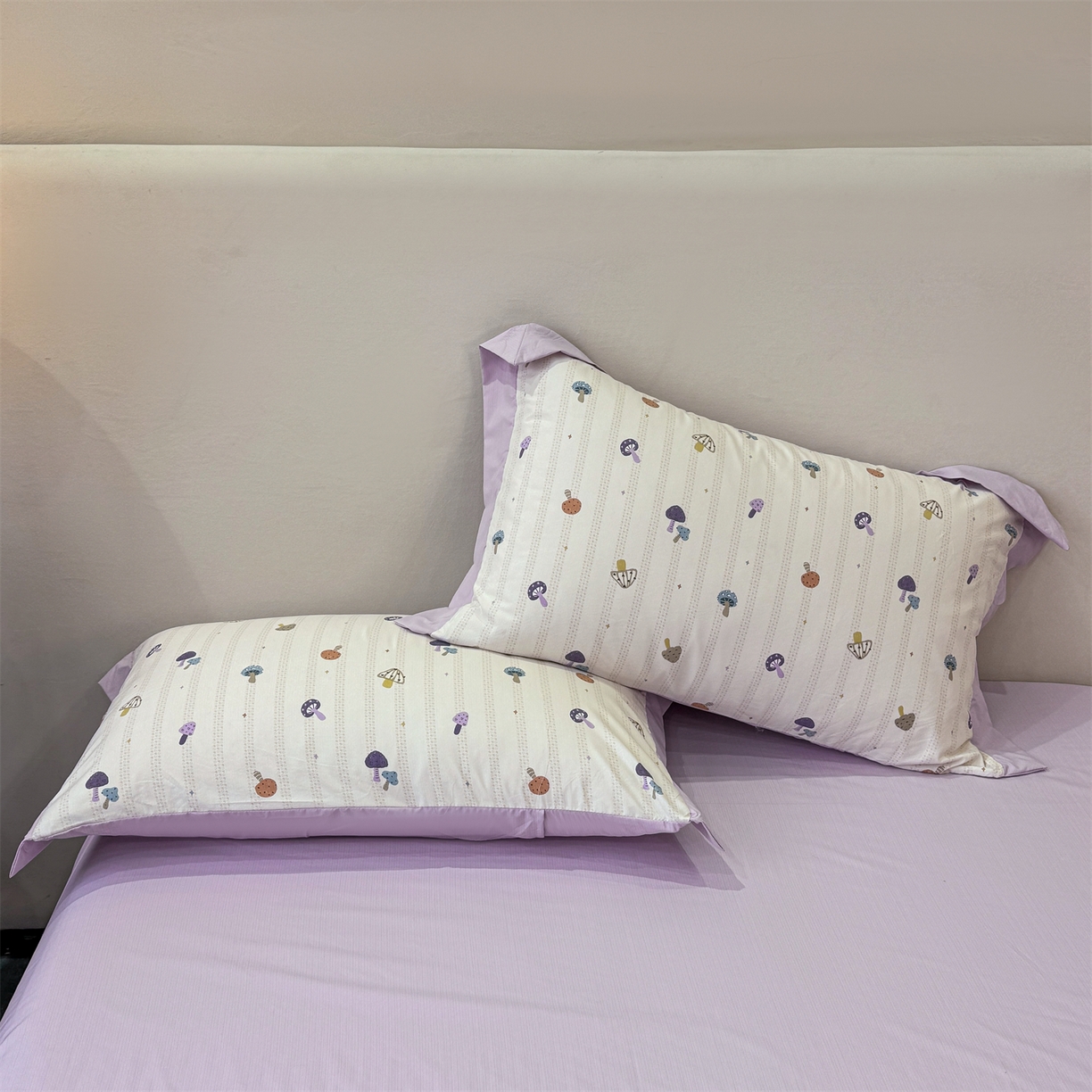 91家纺网 家纺一手货源 找家纺 慕木家纺 2026新款A类印花拼角工艺慕斯棉四件套系列（抽空压缩可供跨境）提供买家秀 云菇森林+浅紫