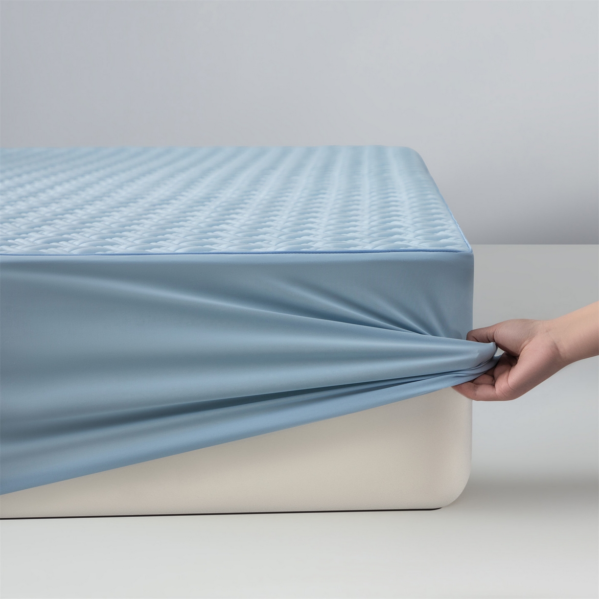 91家纺网 家纺一手货源 找家纺 雯豆家纺 2026新款10A抗菌氨纶凉感丝夏季冰皮床笠三件套简约纯色床垫保护套-风格一 时光氨纶凉感丝床笠-水蓝