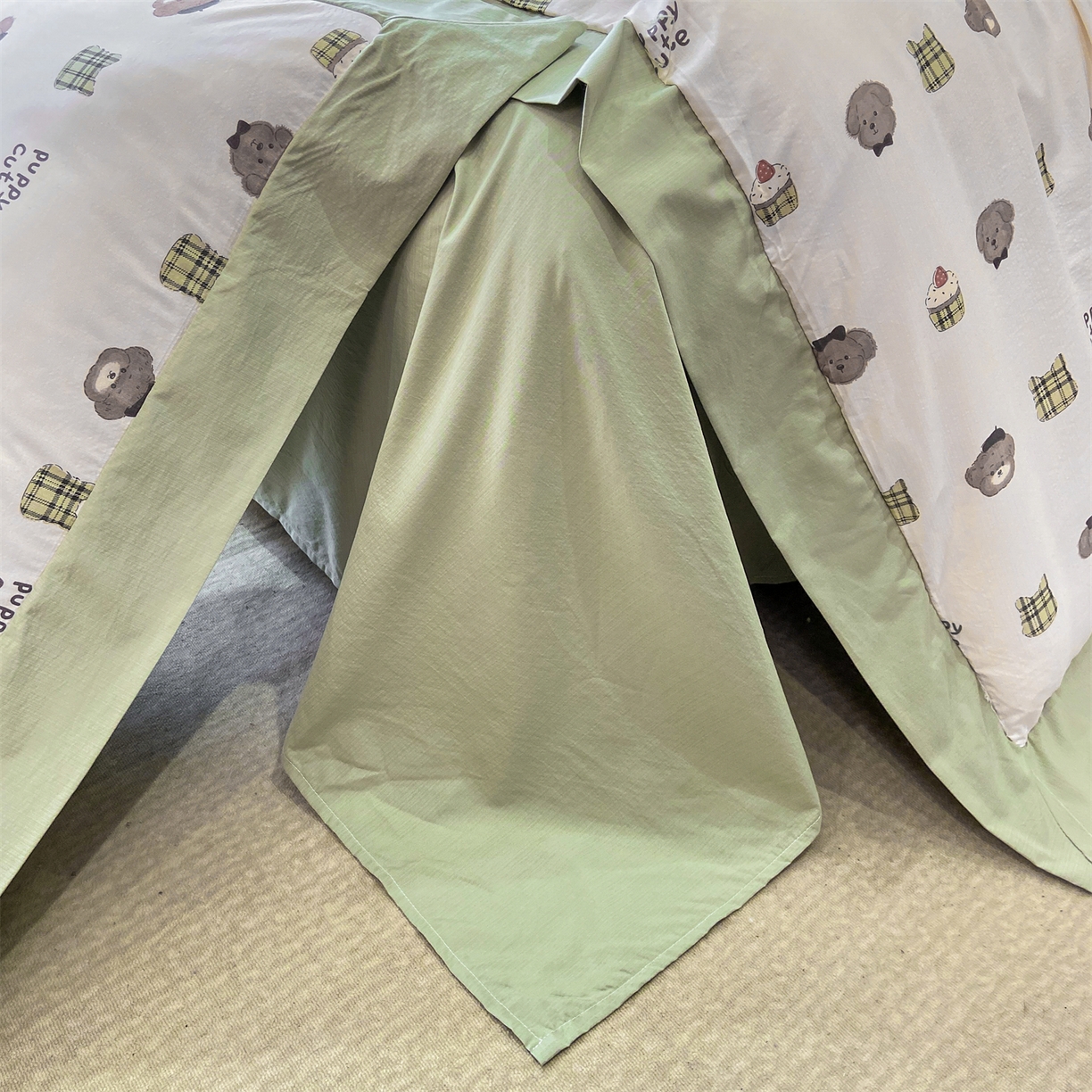 91家纺网 家纺一手货源 找家纺 慕木家纺 2026新款A类印花拼角工艺慕斯棉四件套系列（抽空压缩可供跨境）提供买家秀 蛋糕熊+绿