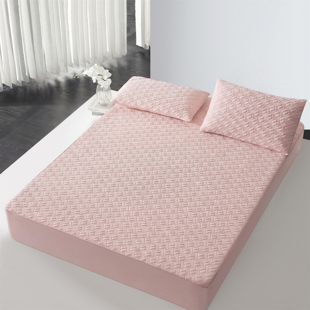 91家纺网 家纺一手货源 找家纺 雯豆家纺 2026新款10A抗菌氨纶凉感丝夏季冰皮床笠三件套简约纯色床垫保护套-风格一 时光氨纶凉感丝床笠-浅粉