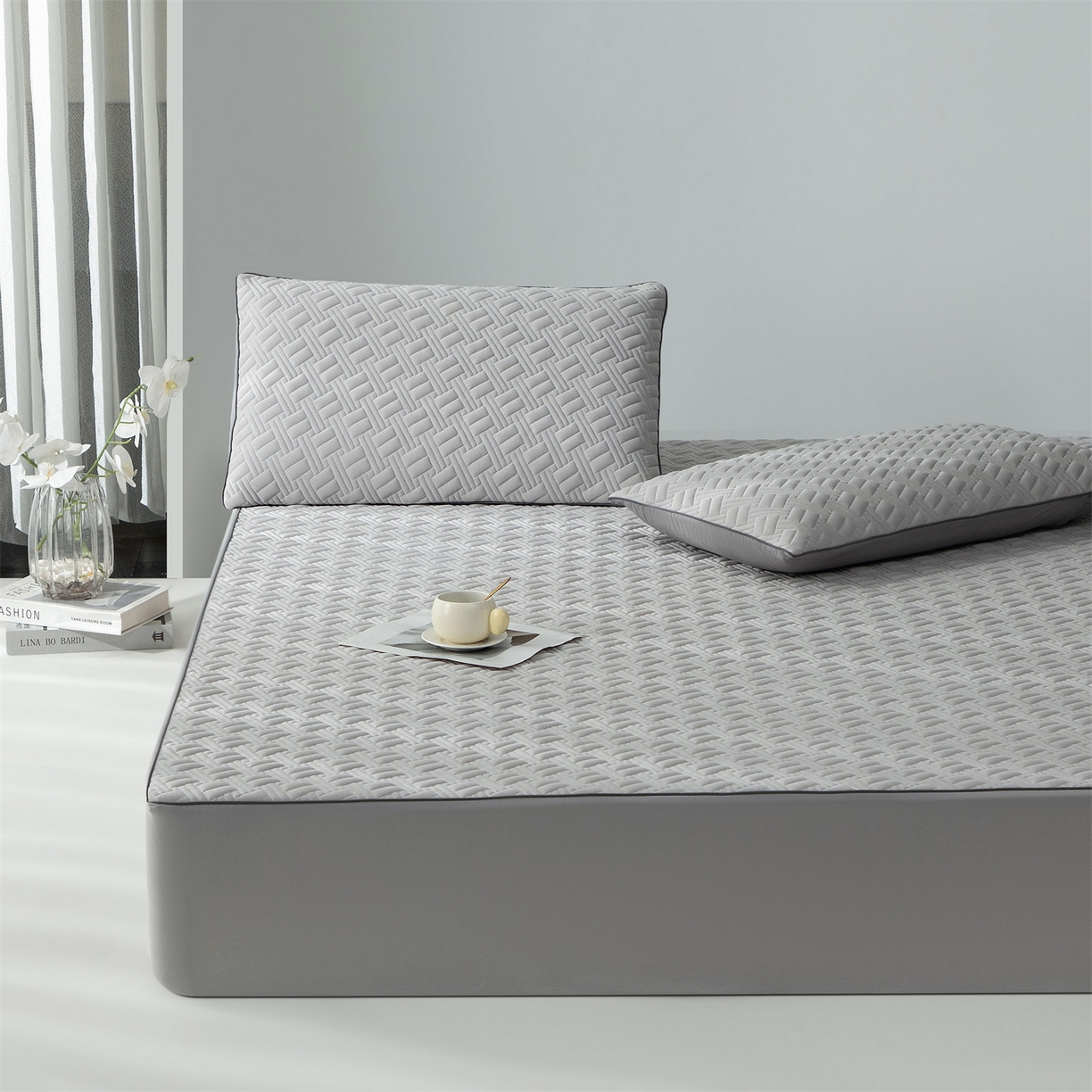 91家纺网 家纺一手货源 找家纺 雯豆家纺 2026新款10A抗菌氨纶凉感丝夏季冰皮床笠三件套简约纯色床垫保护套-风格一 时光氨纶凉感丝床笠-浅灰