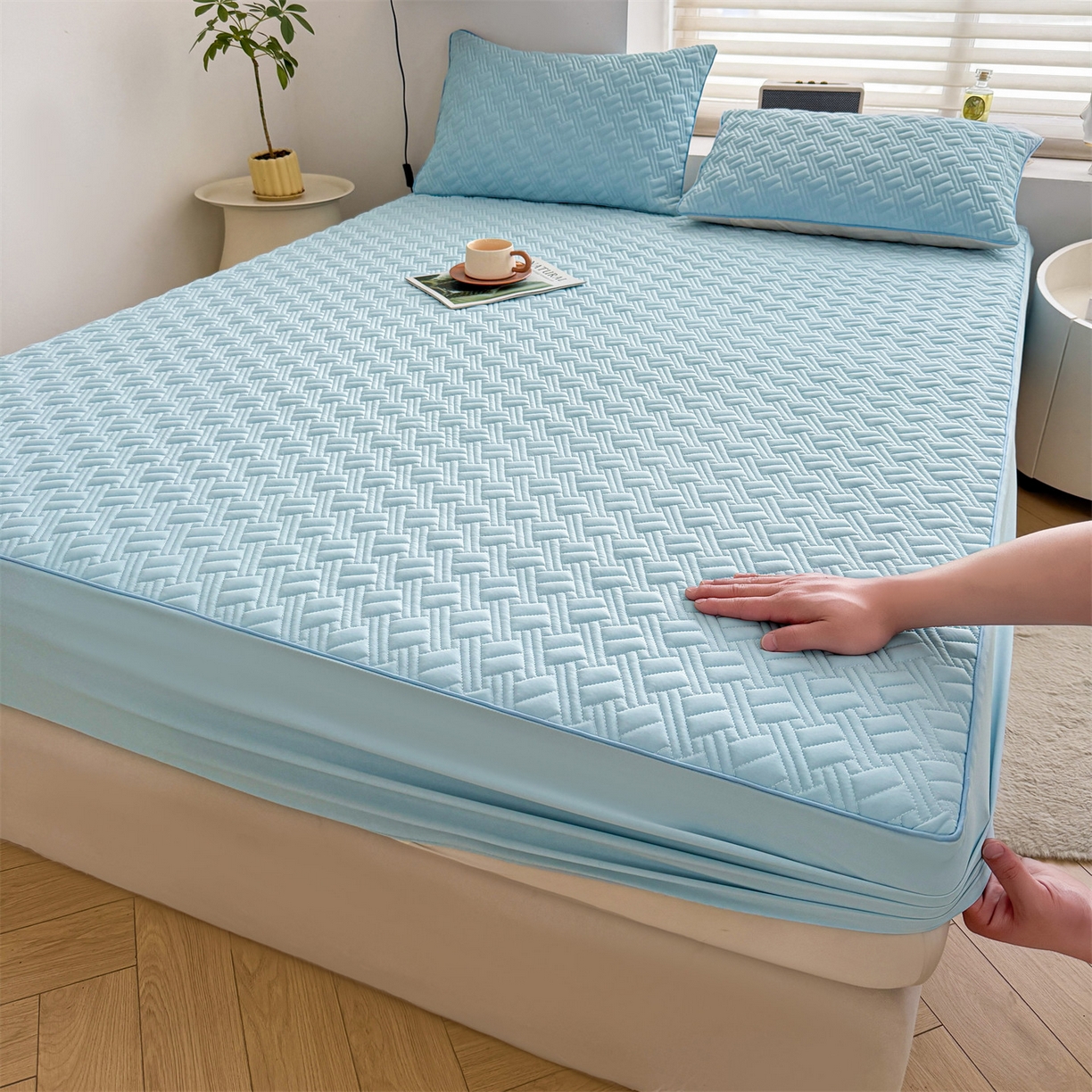 91家纺网 家纺一手货源 找家纺 雯豆家纺 2026新款10A抗菌氨纶凉感丝夏季冰皮床笠三件套简约纯色床垫保护套-风格二 时光氨纶凉感丝床笠-水蓝