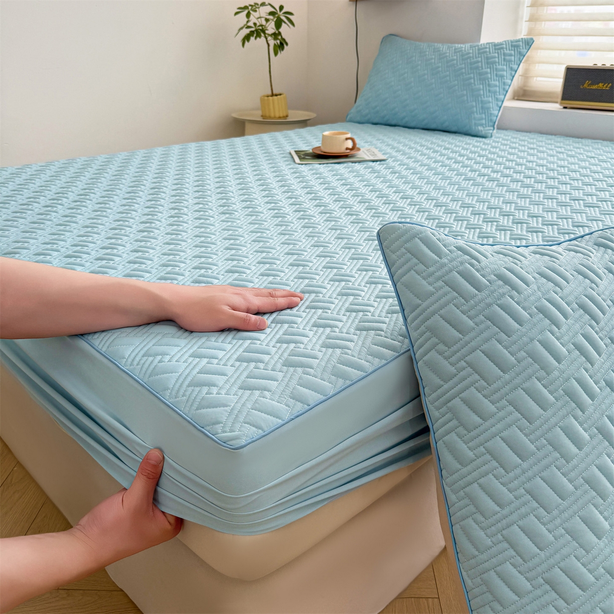 91家纺网 家纺一手货源 找家纺 雯豆家纺 2026新款10A抗菌氨纶凉感丝夏季冰皮床笠三件套简约纯色床垫保护套-风格二 时光氨纶凉感丝床笠-水蓝