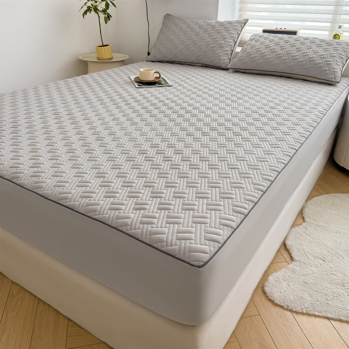 91家纺网 家纺一手货源 找家纺 雯豆家纺 2026新款10A抗菌氨纶凉感丝夏季冰皮床笠三件套简约纯色床垫保护套-风格二 时光氨纶凉感丝床笠-浅灰