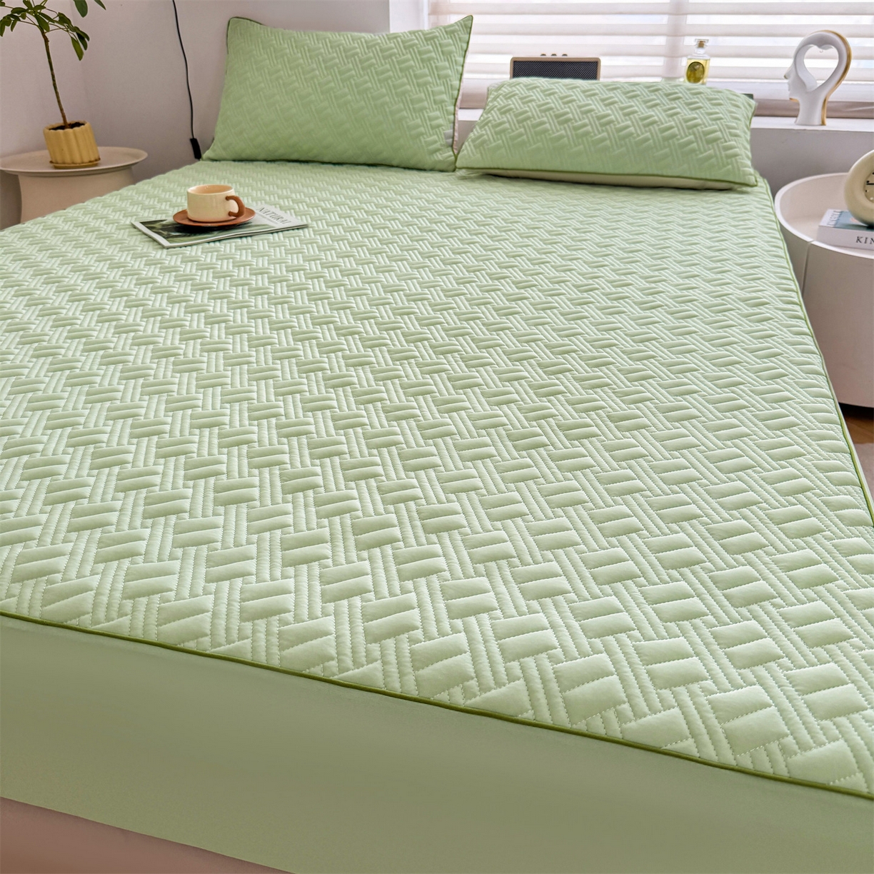 91家纺网 家纺一手货源 找家纺 雯豆家纺 2026新款10A抗菌氨纶凉感丝夏季冰皮床笠三件套简约纯色床垫保护套-风格二 时光氨纶凉感丝床笠-青草绿