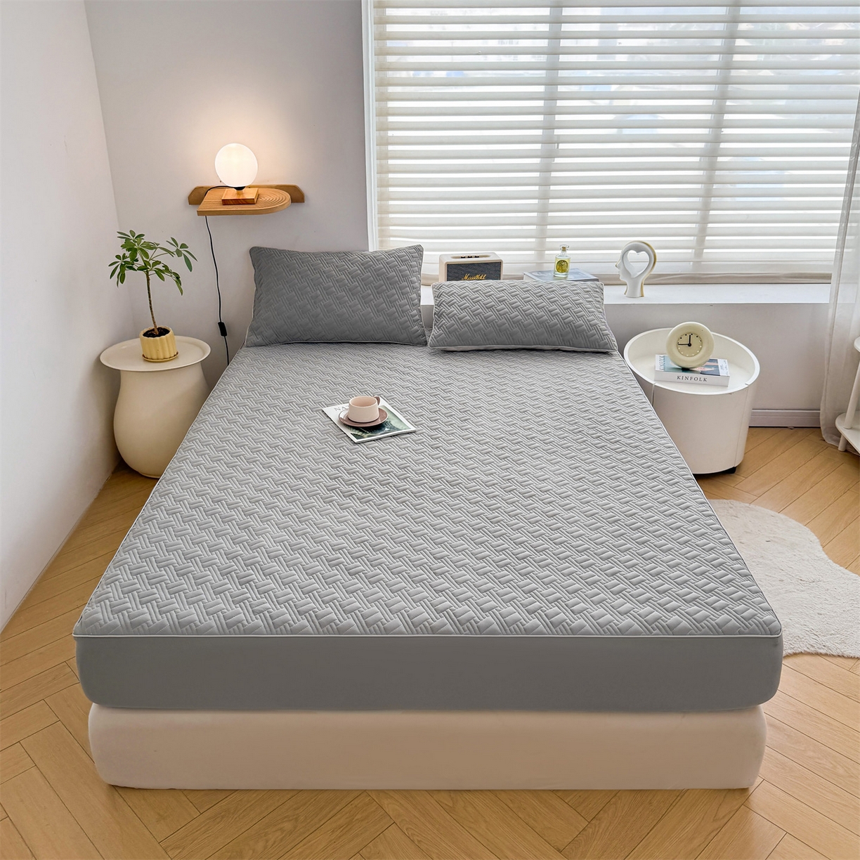 91家纺网 家纺一手货源 找家纺 雯豆家纺 2026新款10A抗菌氨纶凉感丝夏季冰皮床笠三件套简约纯色床垫保护套-风格二 时光氨纶凉感丝床笠-深灰