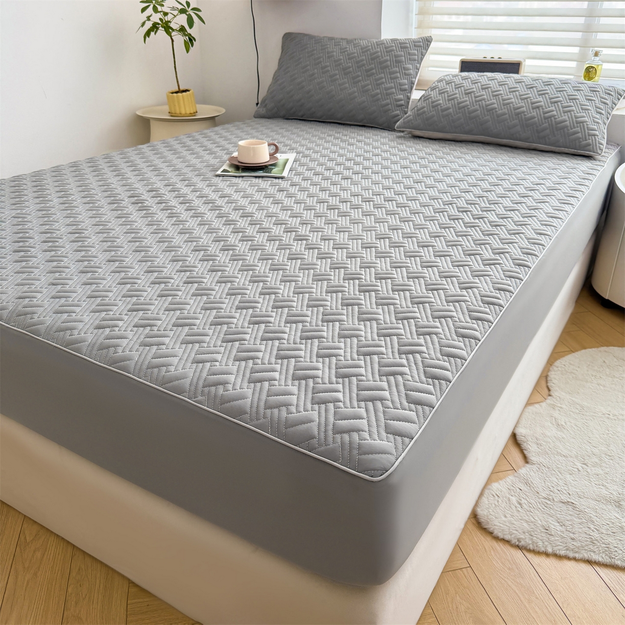 91家纺网 家纺一手货源 找家纺 雯豆家纺 2026新款10A抗菌氨纶凉感丝夏季冰皮床笠三件套简约纯色床垫保护套-风格二 时光氨纶凉感丝床笠-深灰