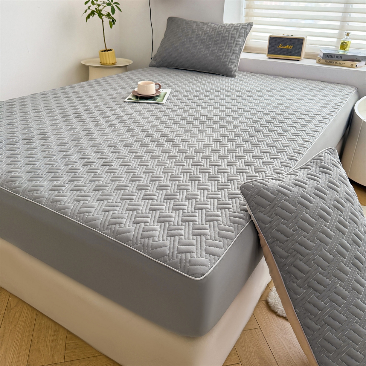 91家纺网 家纺一手货源 找家纺 雯豆家纺 2026新款10A抗菌氨纶凉感丝夏季冰皮床笠三件套简约纯色床垫保护套-风格二 时光氨纶凉感丝床笠-深灰