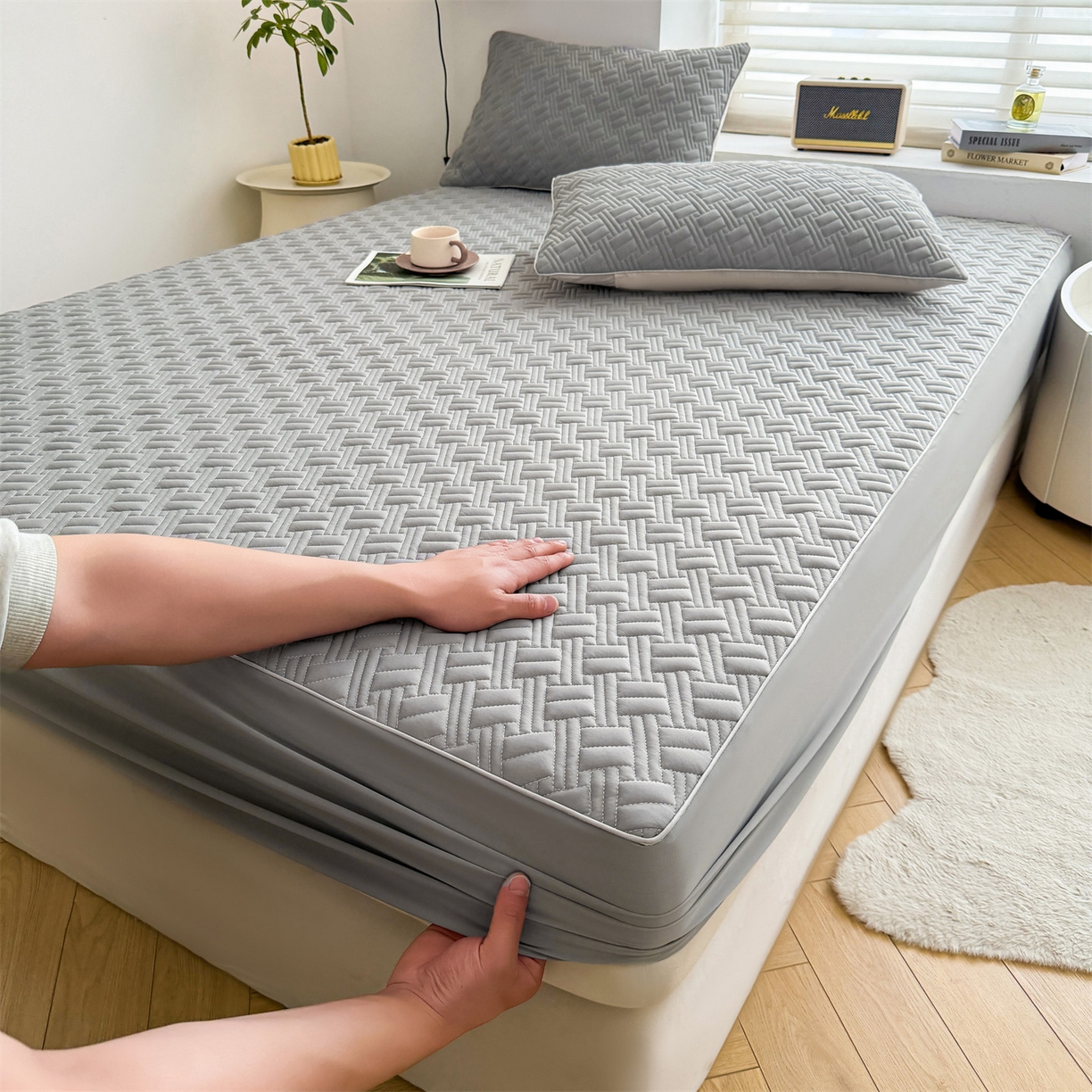 91家纺网 家纺一手货源 找家纺 雯豆家纺 2026新款10A抗菌氨纶凉感丝夏季冰皮床笠三件套简约纯色床垫保护套-风格二 时光氨纶凉感丝床笠-深灰