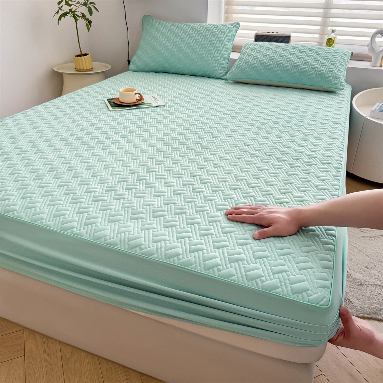 91家纺网 家纺一手货源 找家纺 雯豆家纺 2026新款10A抗菌氨纶凉感丝夏季冰皮床笠三件套简约纯色床垫保护套-风格二 时光氨纶凉感丝床笠-水绿