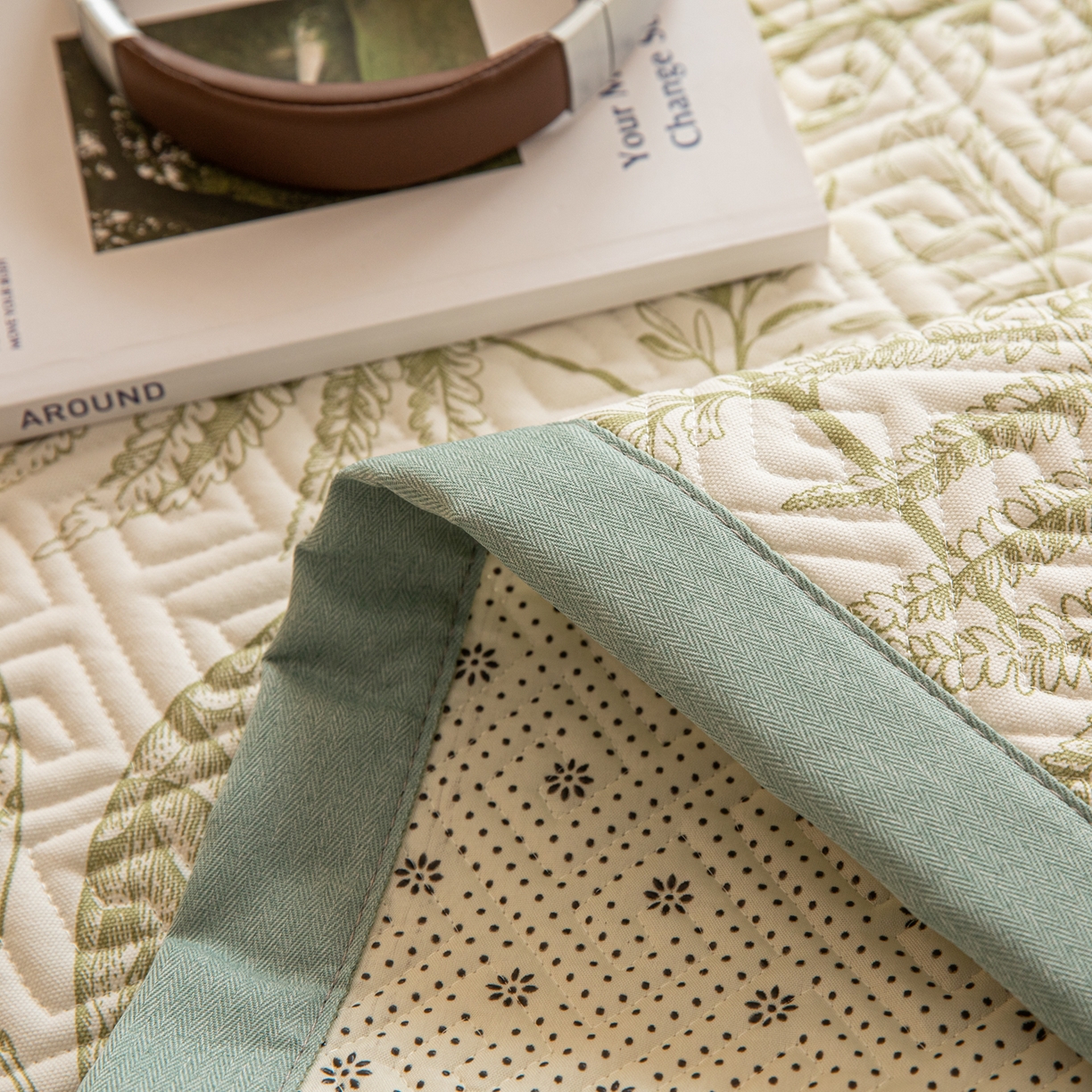 91家纺网 家纺一手货源 找家纺 女子家纺 2026新款宽边全棉纯棉老粗布绗缝夏季凉席席子 翠影-绿