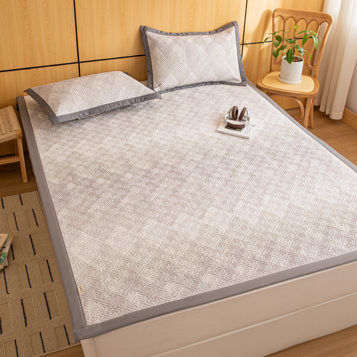 91家纺网 家纺一手货源 找家纺 女子家纺 2026新款宽边全棉纯棉老粗布绗缝夏季凉席席子 肌理灰