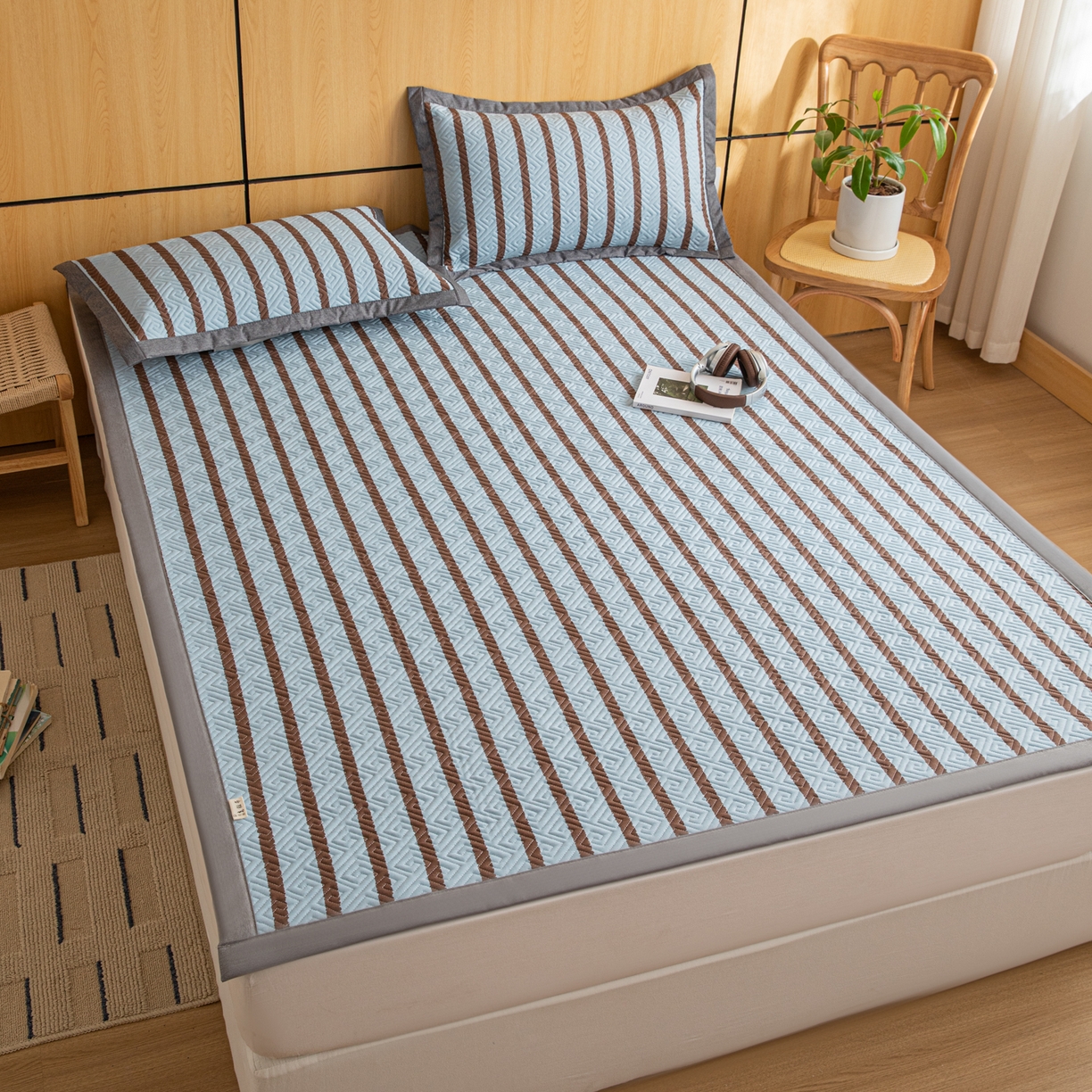 91家纺网 家纺一手货源 找家纺 女子家纺 2026新款宽边全棉纯棉老粗布绗缝夏季凉席席子 粗条-蓝