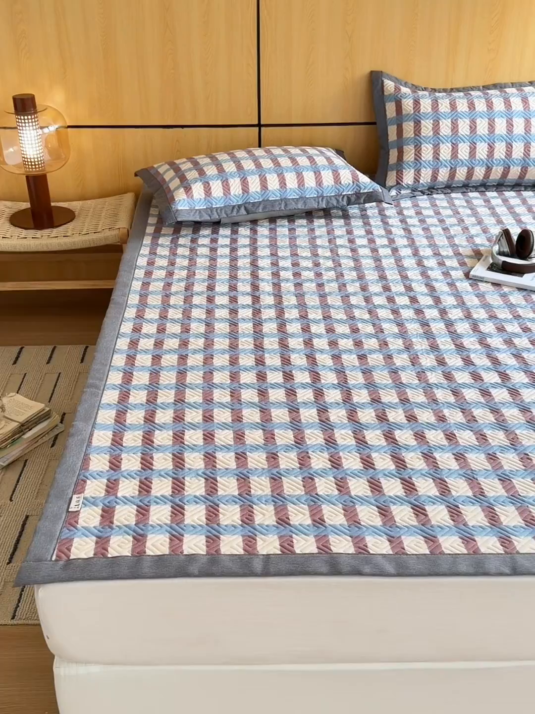 91家纺网 家纺一手货源 找家纺 女子家纺 2026新款宽边全棉纯棉老粗布绗缝夏季凉席席子 莫兰格