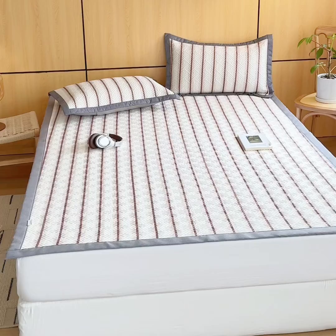 91家纺网 家纺一手货源 找家纺 女子家纺 2026新款宽边全棉纯棉老粗布绗缝夏季凉席席子 粗条-浅紫