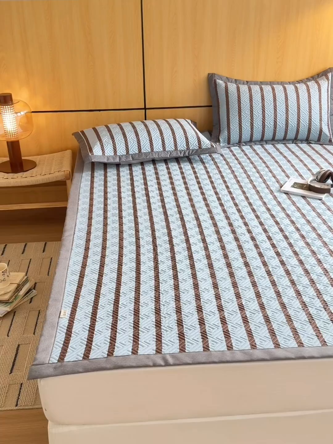 91家纺网 家纺一手货源 找家纺 女子家纺 2026新款宽边全棉纯棉老粗布绗缝夏季凉席席子 粗条-蓝