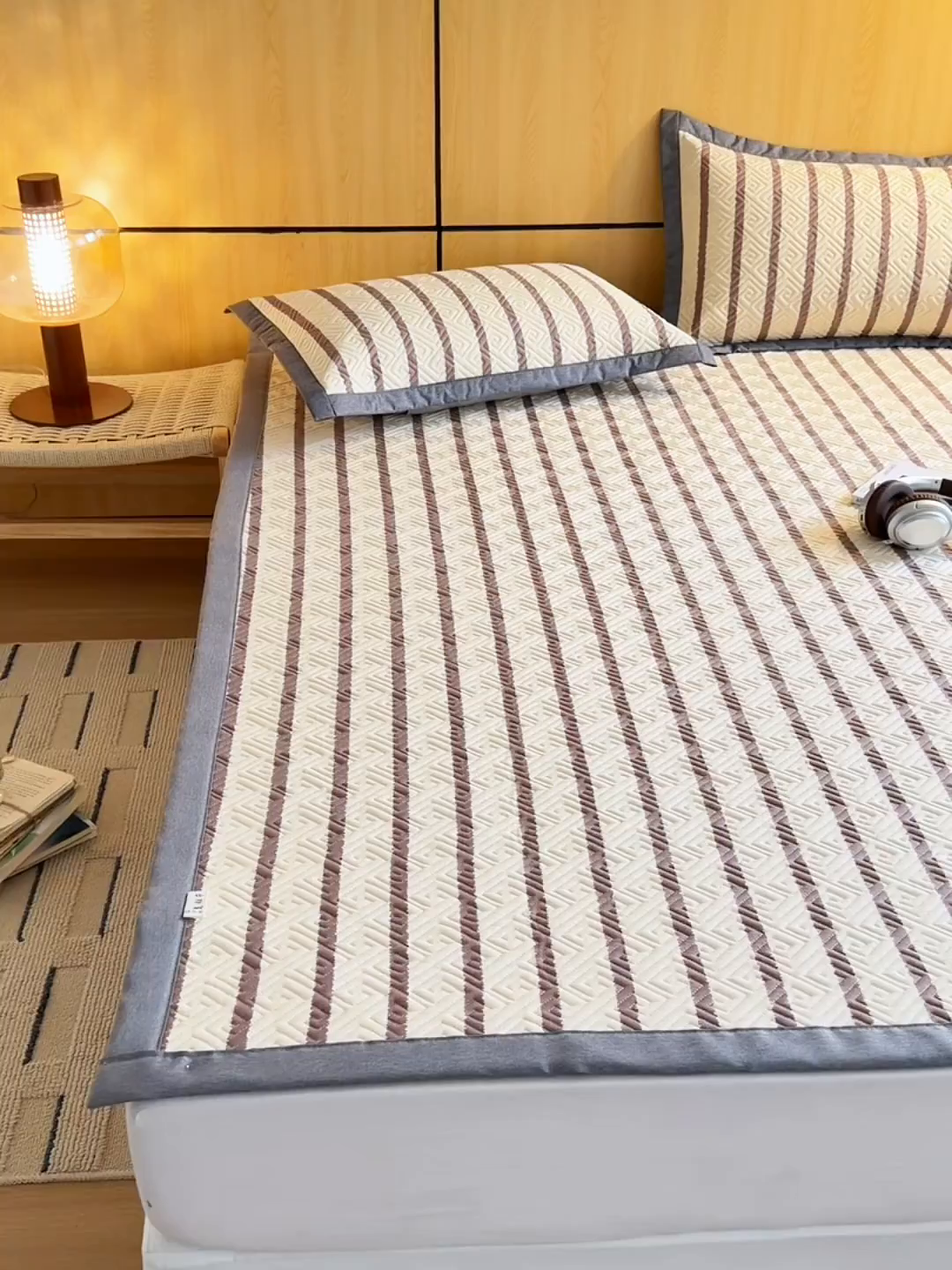 91家纺网 家纺一手货源 找家纺 女子家纺 2026新款宽边全棉纯棉老粗布绗缝夏季凉席席子 粗条-咖