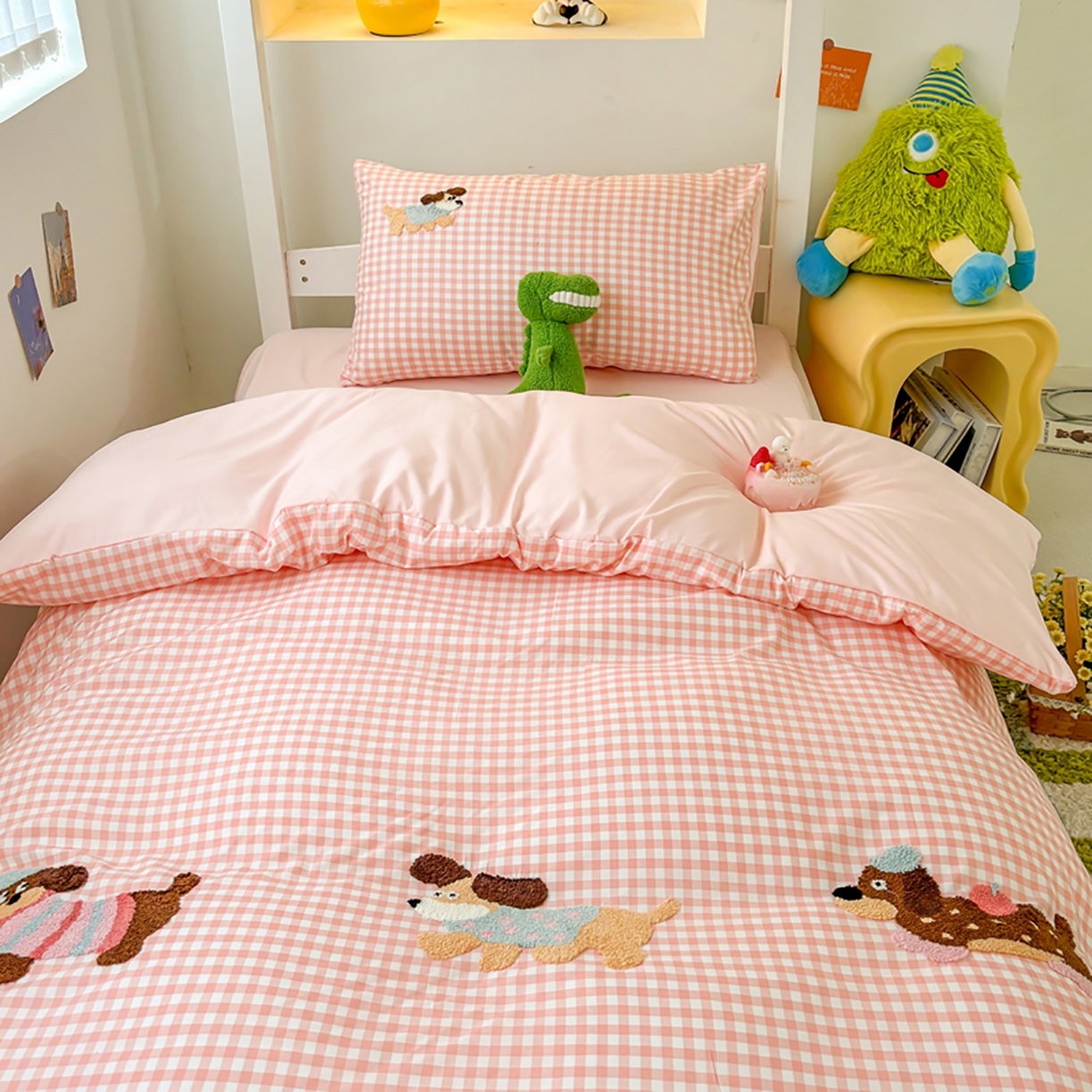 91家纺网 家纺一手货源 找家纺 欧妮家纺 2025新款学生床三件套学校宿舍单人寝室上下铺床上用品-提供买家秀 可爱狗狗-草莓格