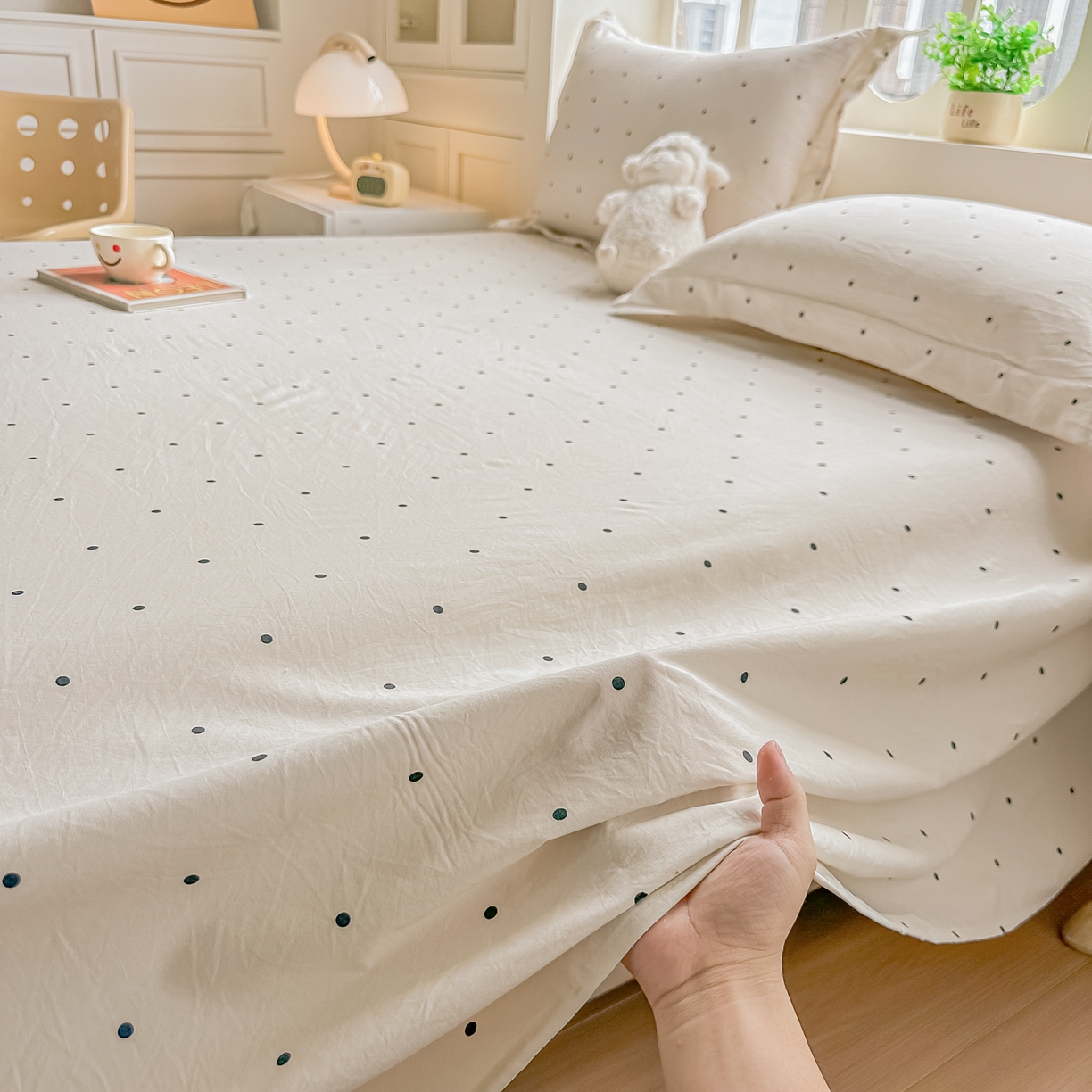 91家纺网 家纺一手货源 找家纺 卓缦家纺 2026新款波点四季款床单卧室宿舍学生单品床单床单单件 良品象牙白