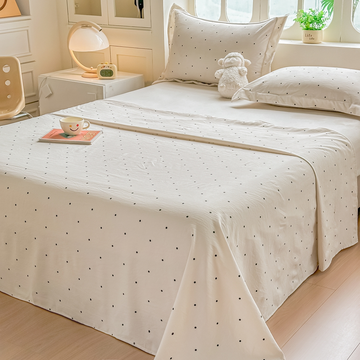 91家纺网 家纺一手货源 找家纺 卓缦家纺 2026新款波点四季款床单卧室宿舍学生单品床单床单单件 良品象牙白