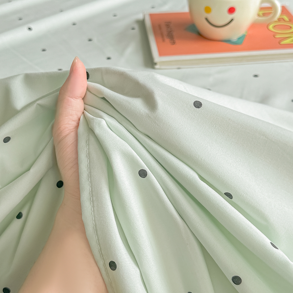 91家纺网 家纺一手货源 找家纺 卓缦家纺 2026新款波点四季款床单卧室宿舍学生单品床单床单单件 良品豆绿色