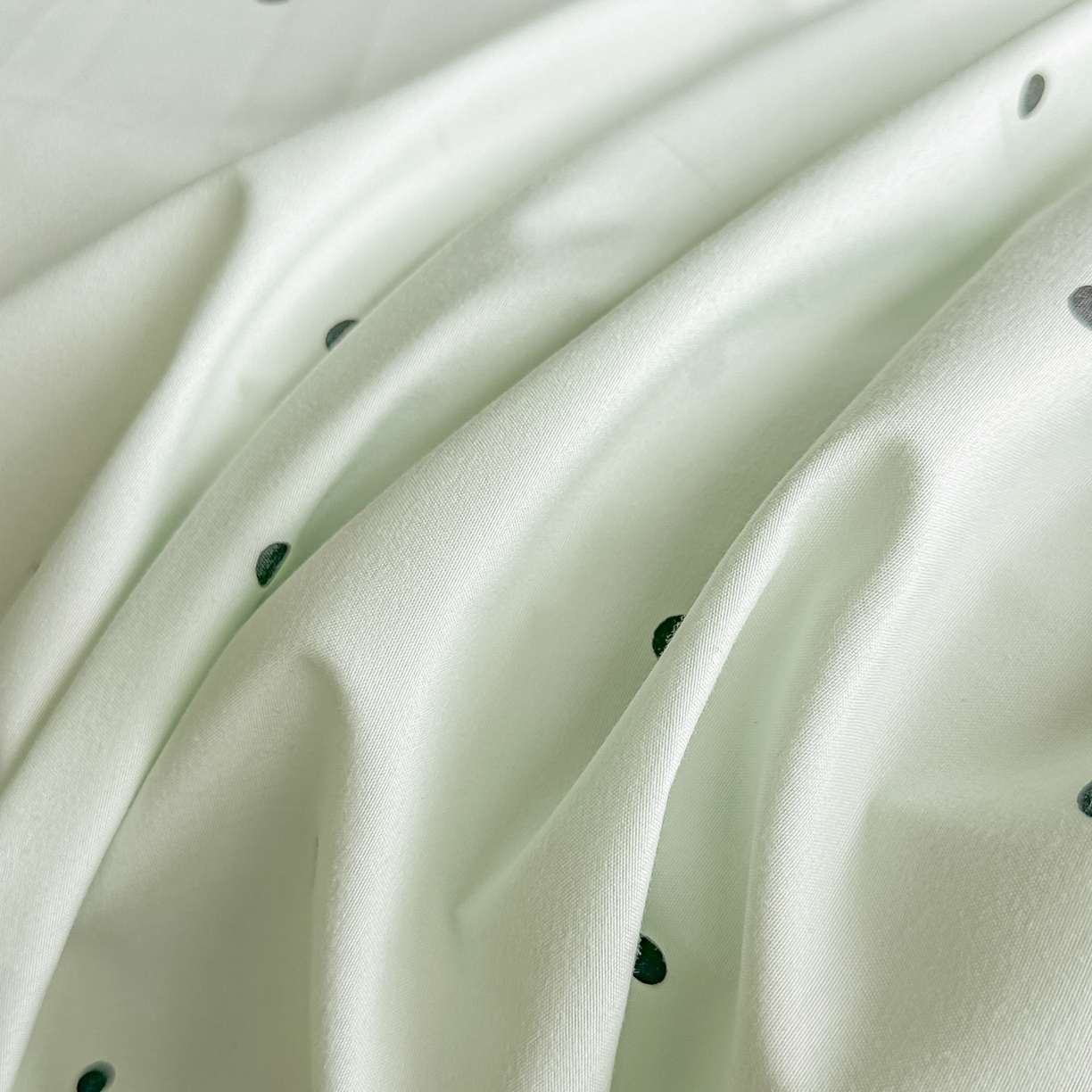 91家纺网 家纺一手货源 找家纺 卓缦家纺 2026新款波点四季款床单卧室宿舍学生单品床单床单单件 良品豆绿色