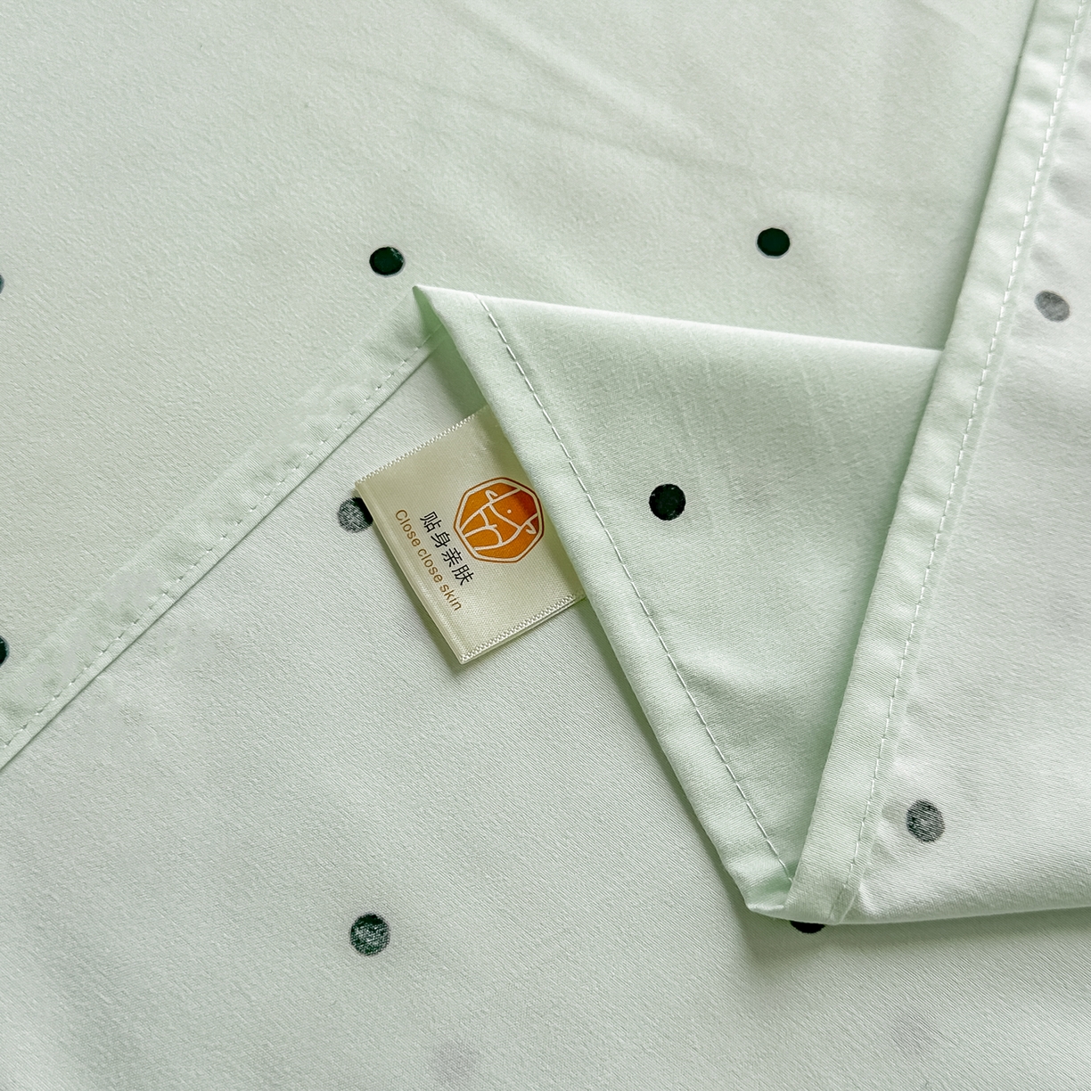 91家纺网 家纺一手货源 找家纺 卓缦家纺 2026新款波点四季款床单卧室宿舍学生单品床单床单单件 良品豆绿色