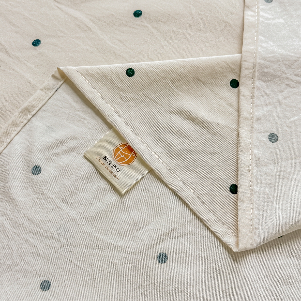 91家纺网 家纺一手货源 找家纺 卓缦家纺 2026新款波点四季款床单卧室宿舍学生单品床单床单单件 良品象牙白