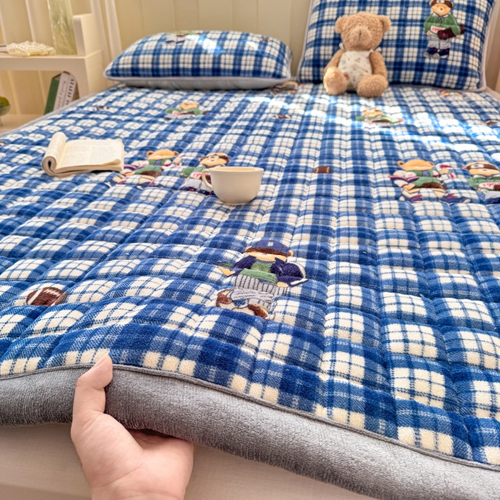 91家纺网 家纺一手货源 找家纺 （总）欧妮家纺 2025新款水晶边牛奶绒印花床垫床褥子软垫（提供买家秀）大床图