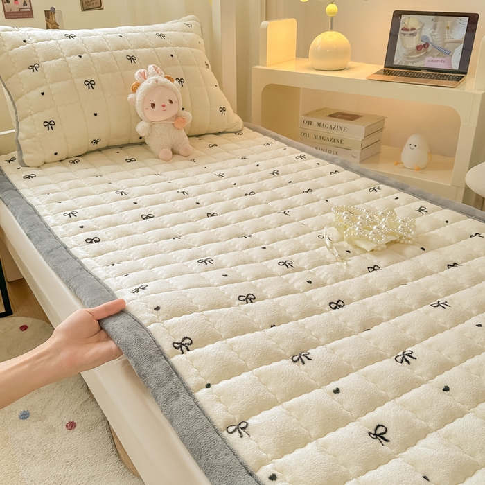 （总）欧妮家纺 2025新款水晶边牛奶绒印花床垫床褥子软垫（提供买家秀）