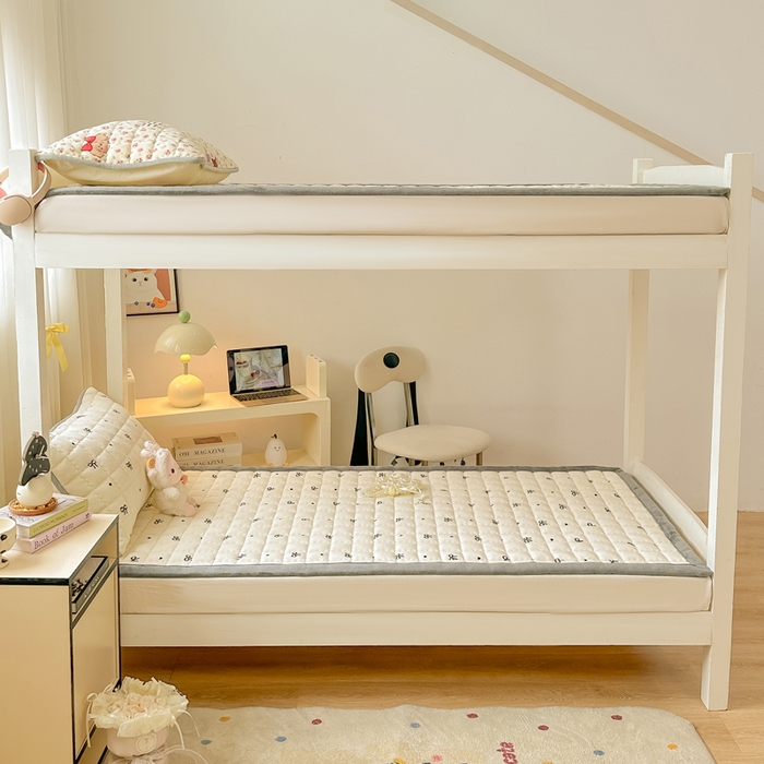 91家纺网 家纺一手货源 找家纺 （总）欧妮家纺 2025新款水晶边牛奶绒印花床垫床褥子软垫（提供买家秀）