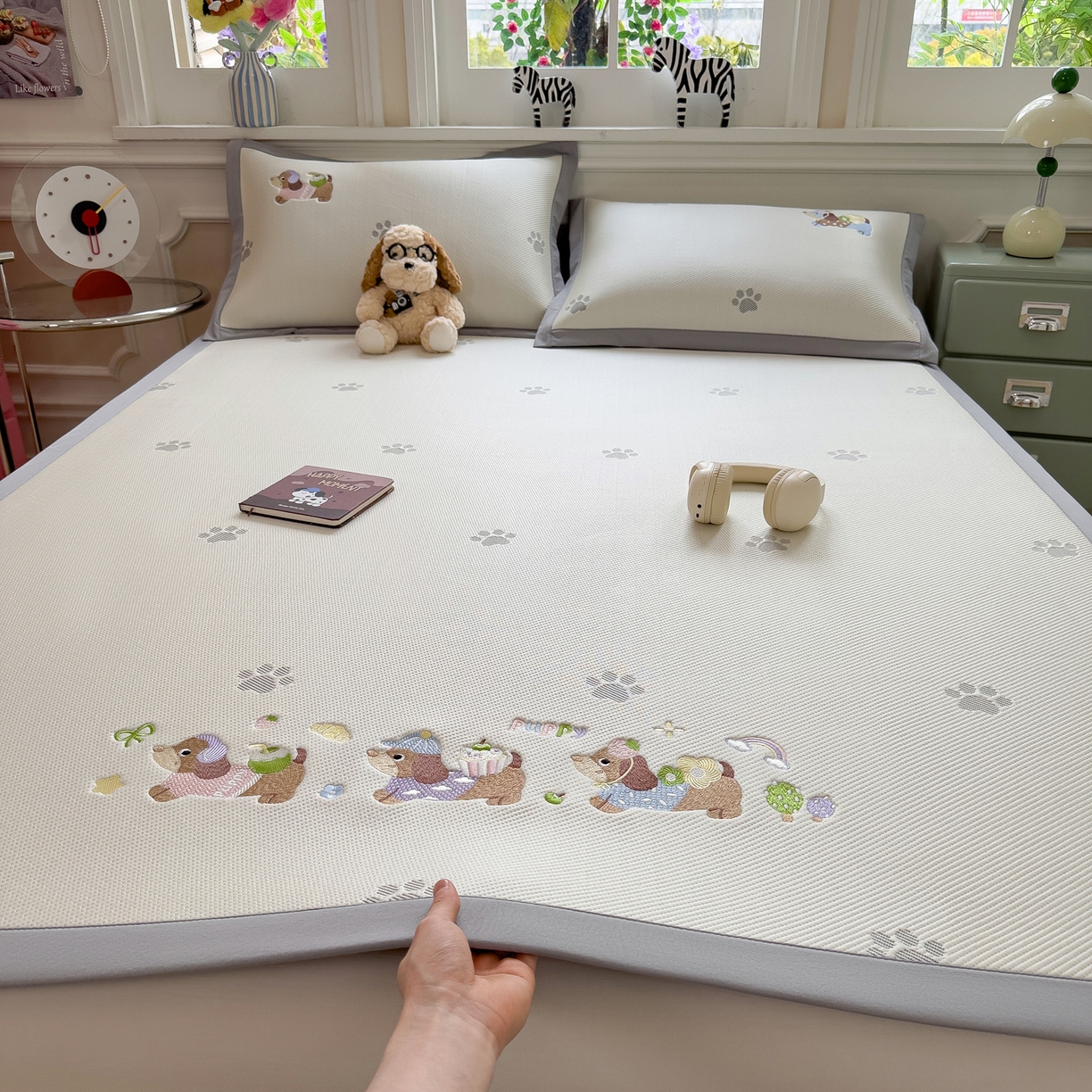 91家纺网 家纺一手货源 找家纺 （总）眠多宝（绒多宝） 2026新款卡通网红风系列凉豆豆三件套 凉豆豆印加绣系列 A类凉豆豆床席床笠--床席款