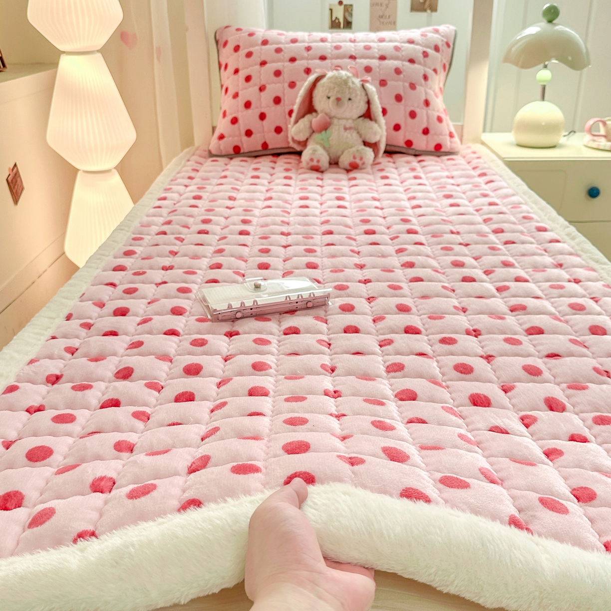 91家纺网 家纺一手货源 找家纺 （总）欧妮家纺 2025新款牛奶绒床垫床护垫学生床褥子宿舍印花床褥铺底-提供买家秀