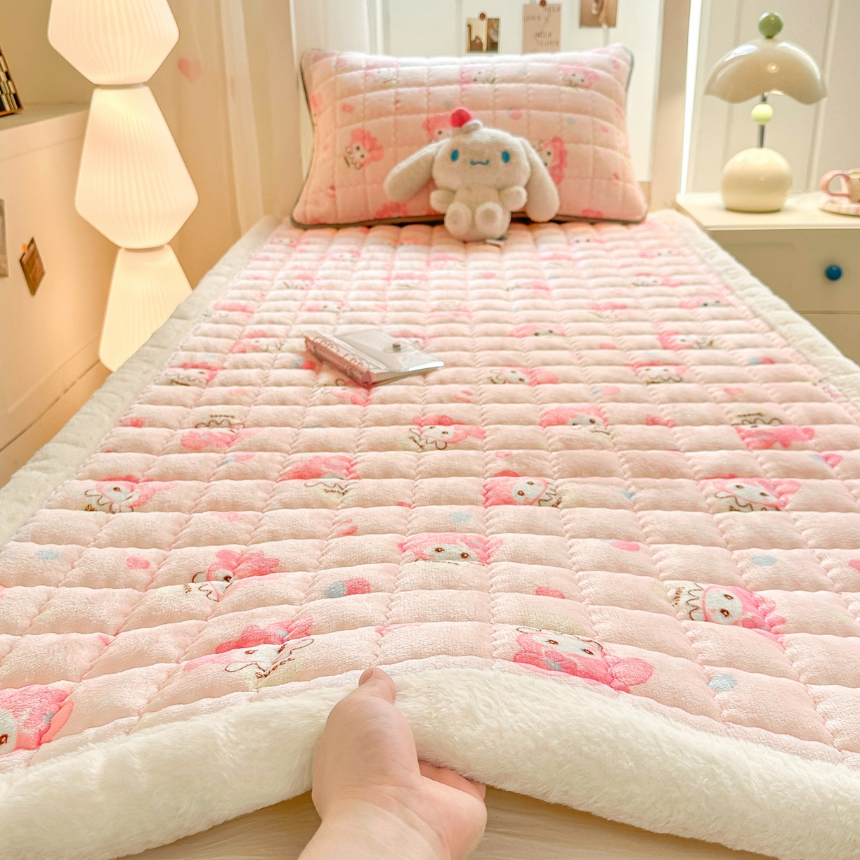 91家纺网 家纺一手货源 找家纺 （总）欧妮家纺 2025新款牛奶绒床垫床护垫学生床褥子宿舍印花床褥铺底-提供买家秀